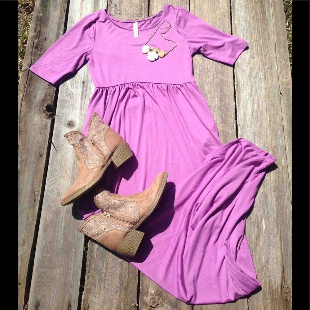 Cute! Purple knit maxi dress